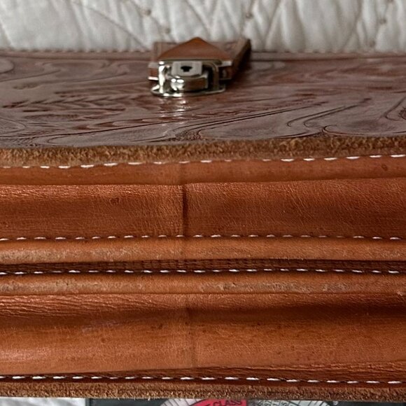 Sergio’s Vintage Hand Tooled Leather Briefcase All leather - Picture 6 of 7
